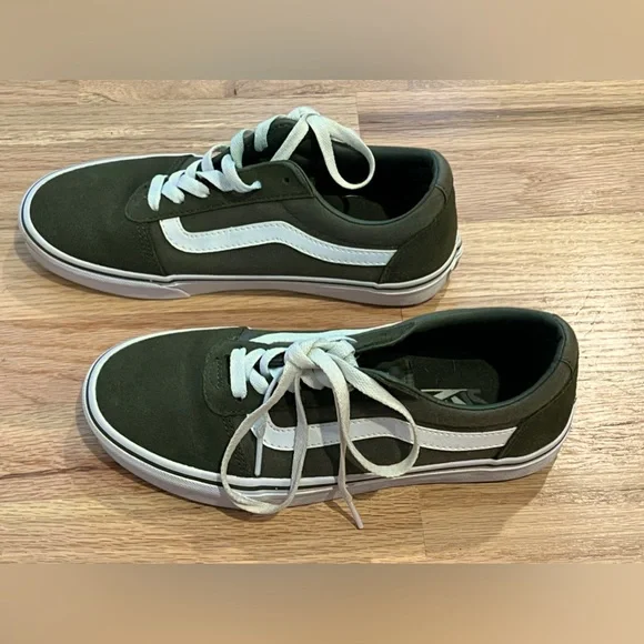 Womens Vans, size 8, color Olive, (Suede/Canvas) - Picture 6 of 12